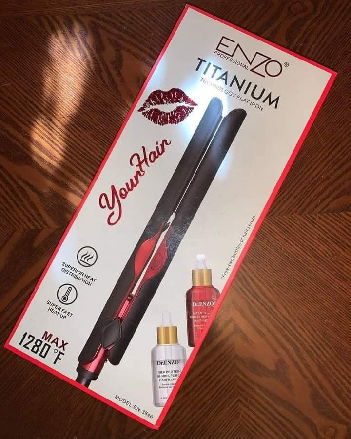 ENZO PROFESSIONAL lisseur Titanium 1280 F Kiss EN 3846